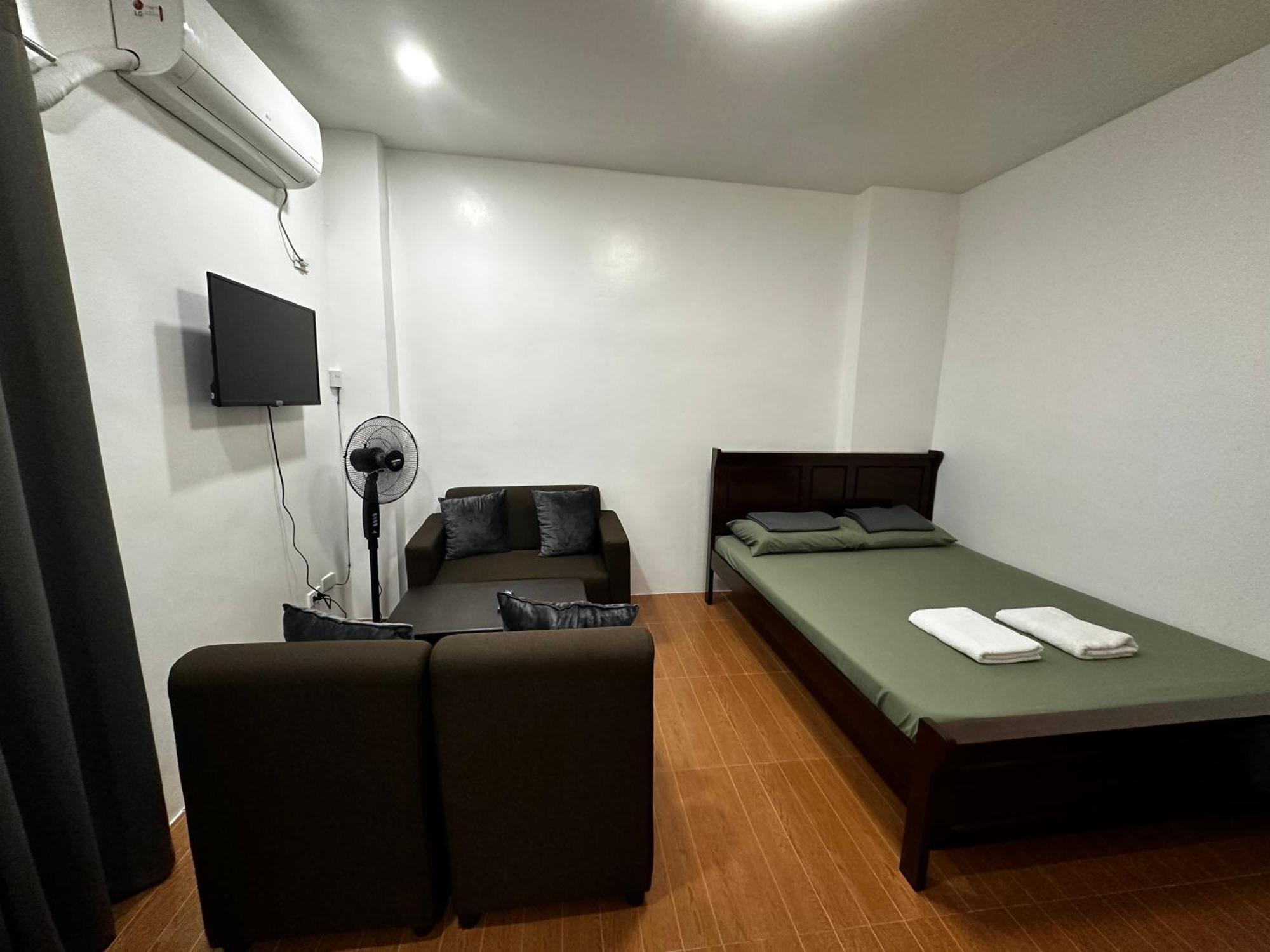 Ferienwohnung Rjc Building Olongapo Exterior foto